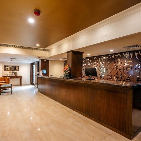 เดอะ เพรสซิเดนซี Hotel บูบันเนสชวาร์ ภายนอก รูปภาพ