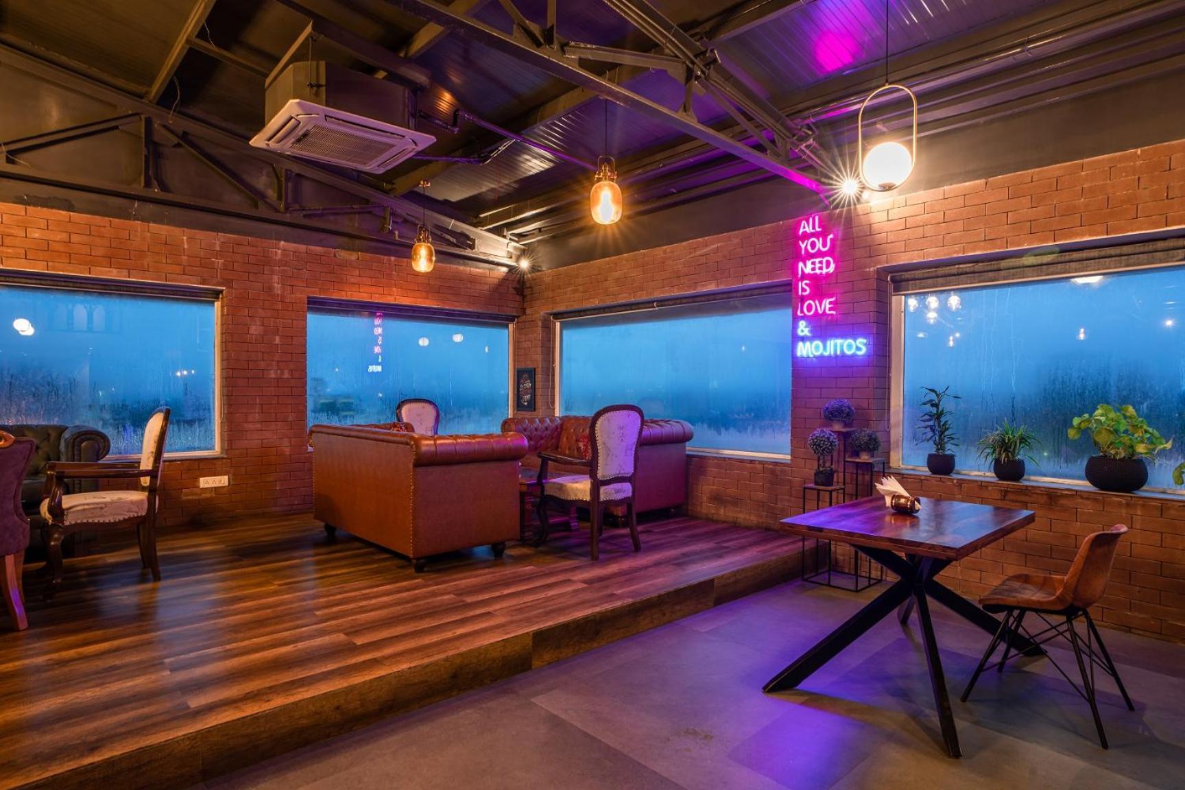เดอะ เพรสซิเดนซี Hotel บูบันเนสชวาร์ ภายนอก รูปภาพ