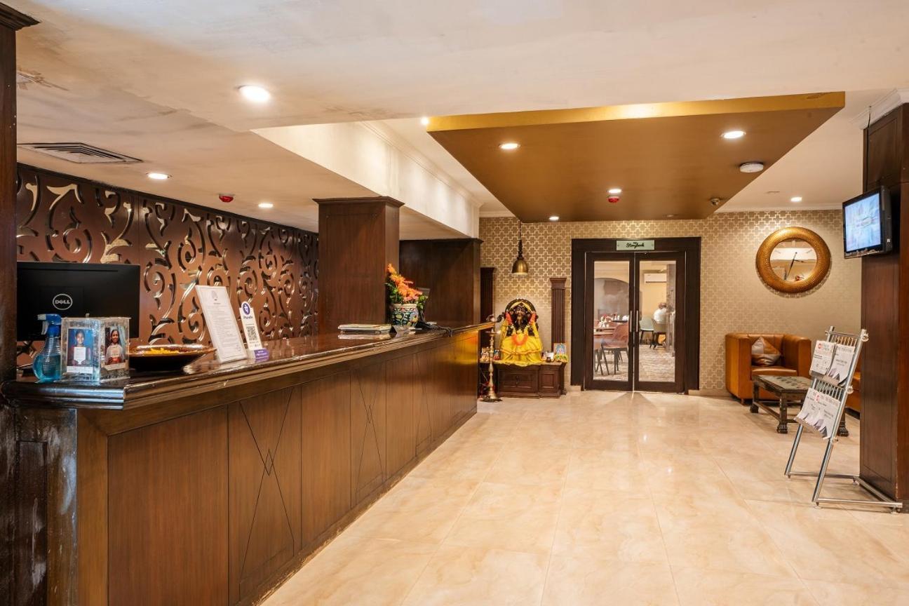เดอะ เพรสซิเดนซี Hotel บูบันเนสชวาร์ ภายนอก รูปภาพ