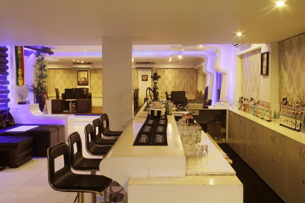 เดอะ เพรสซิเดนซี Hotel บูบันเนสชวาร์ ภายนอก รูปภาพ